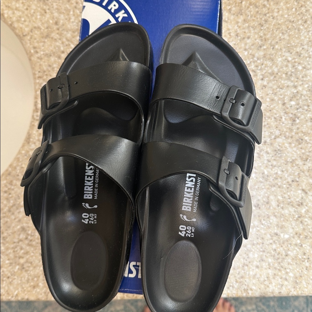 New in box  Birkenstock Black Arizona EVA